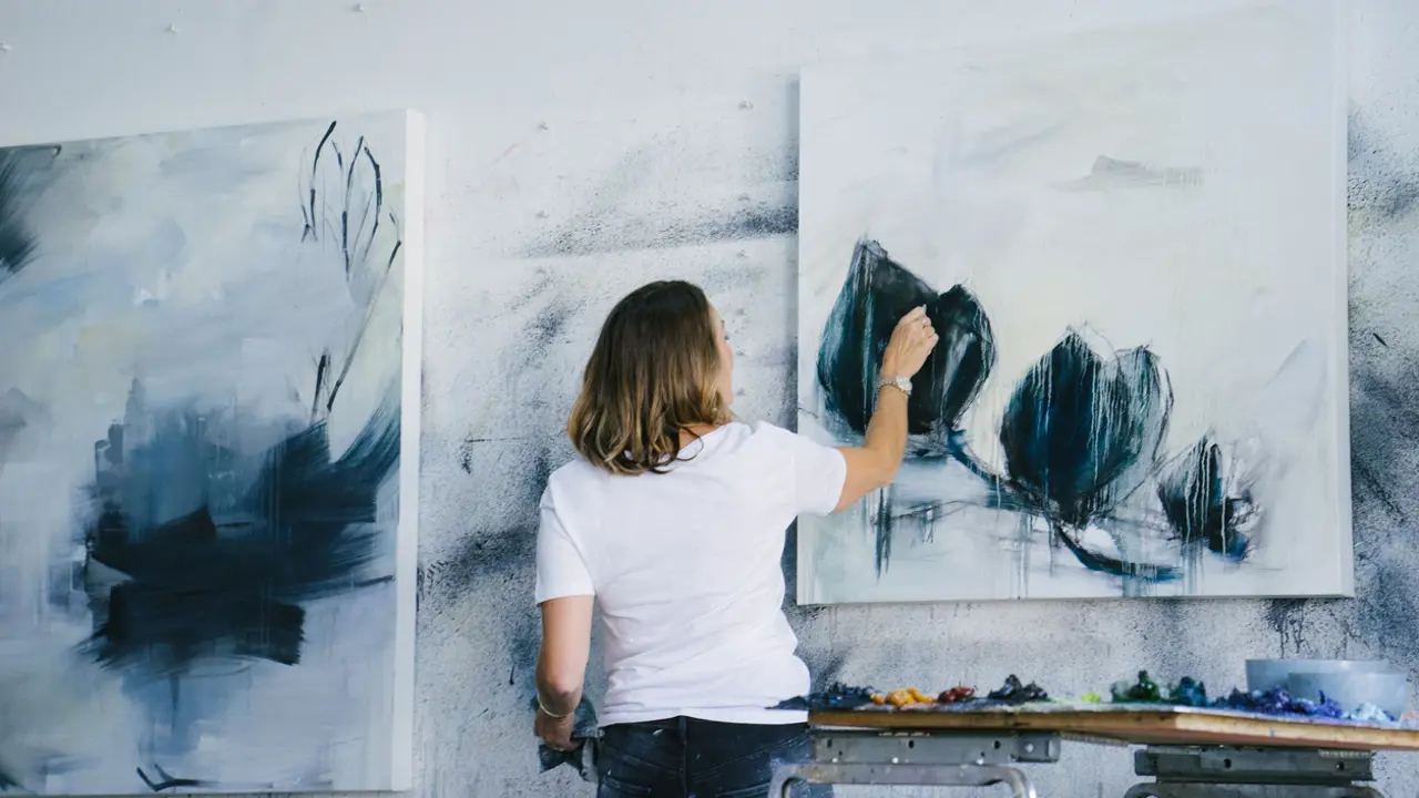 Recognising women artists