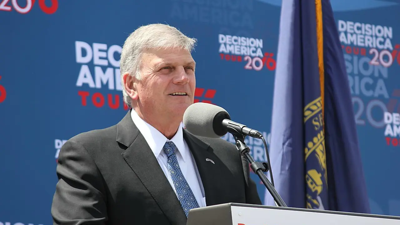 Final venue pulls out of Graham tour