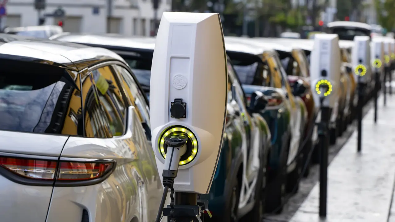 Do you have questions about Electric Vehicles?