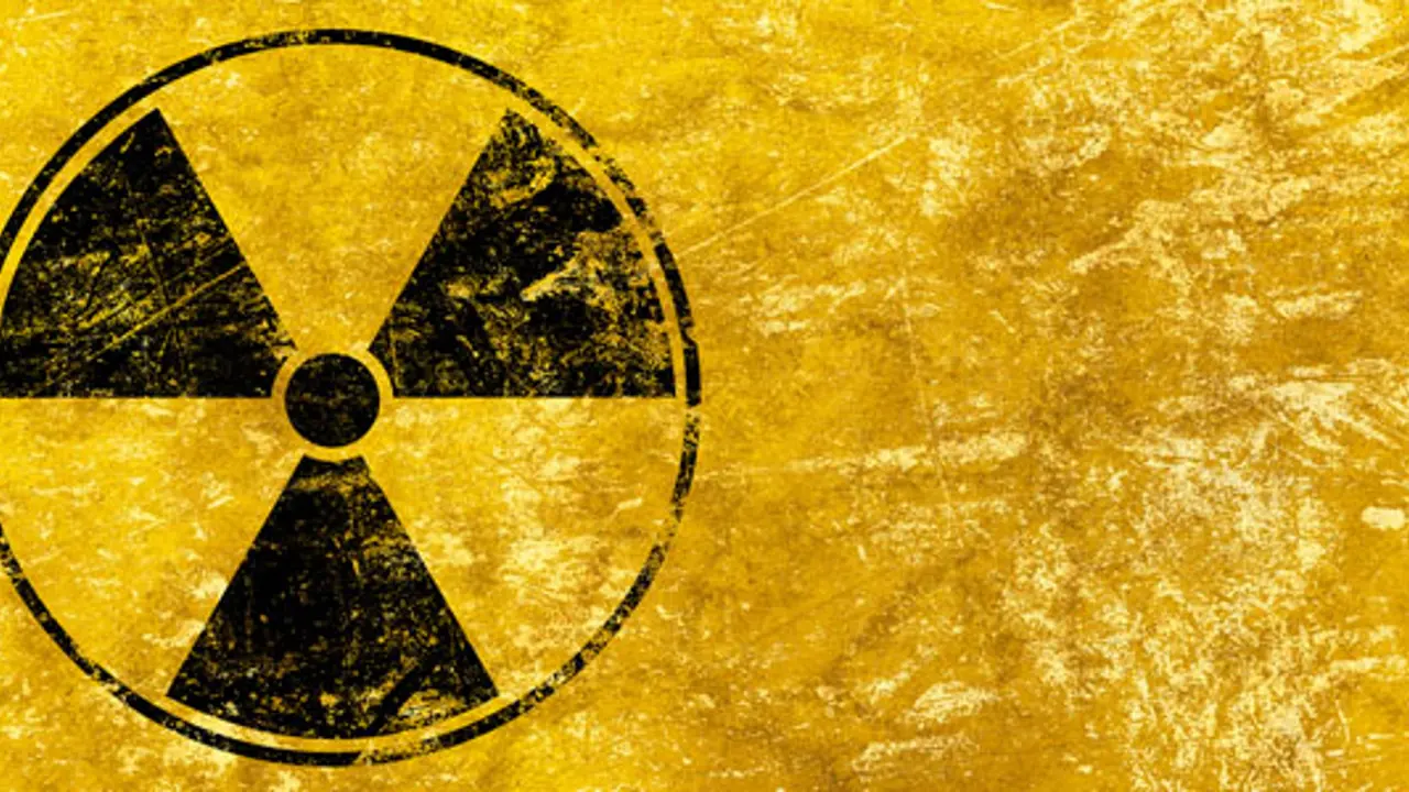 Should Australia join the nuclear weapons club?