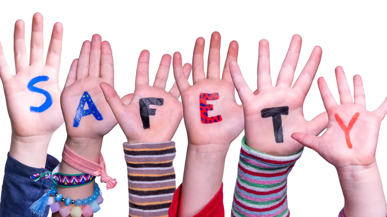 Being an e-safe congregation this Advent and Christmas