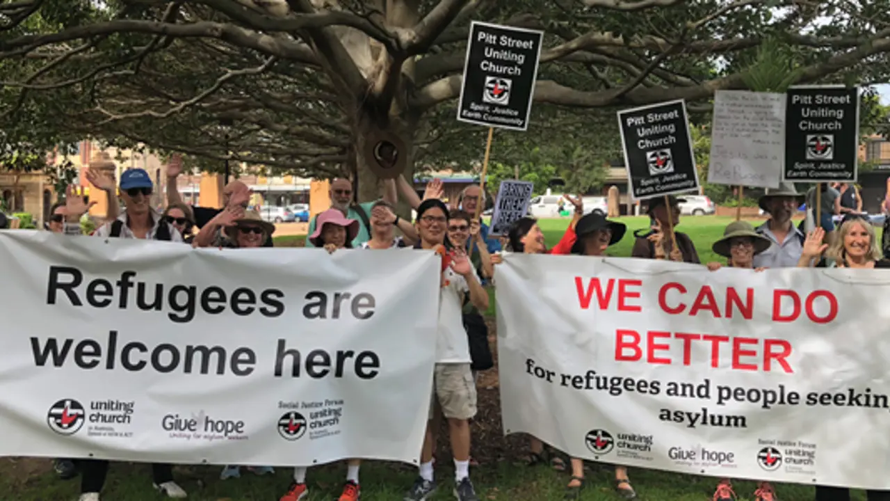 Give Hope to People Seeking Asylum This Christmas