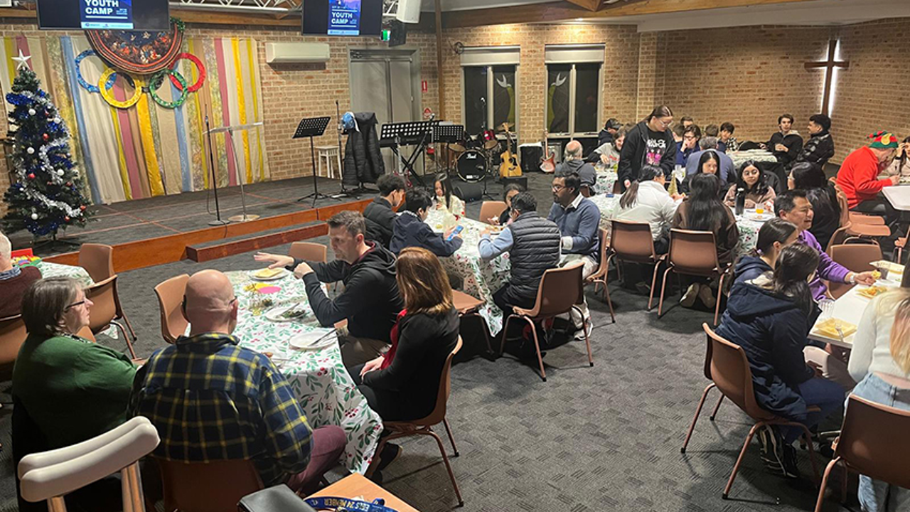 Quakers Hill celebrates Christmas in July