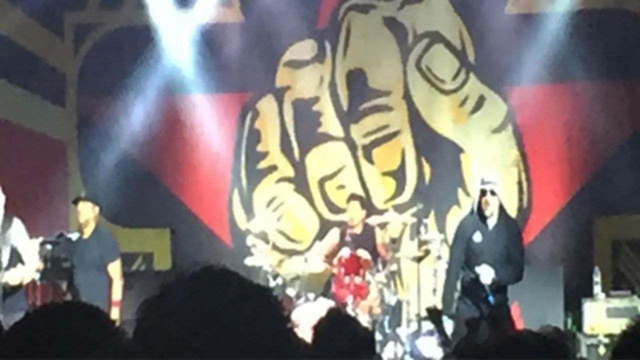 Sydney Clears The Way For The Prophets of Rage