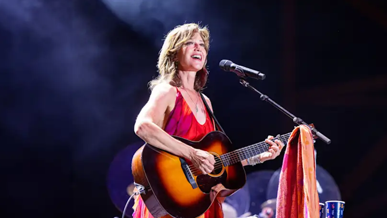Amy Grant Speaks Out Against HIV/AIDS Funding Cuts at Nashville Concert